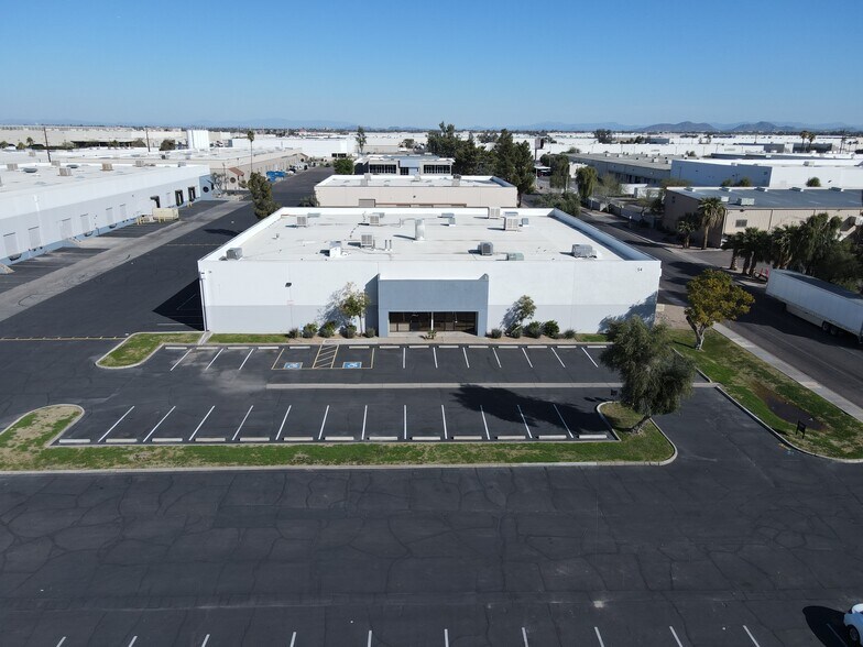 10 S 48th Ave, Phoenix, AZ à louer - Photo du bâtiment - Image 3 de 20