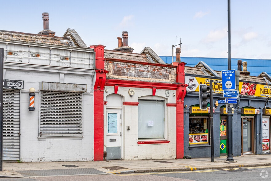 4 Station Rd, London for lease - Building Photo - Image 2 of 2