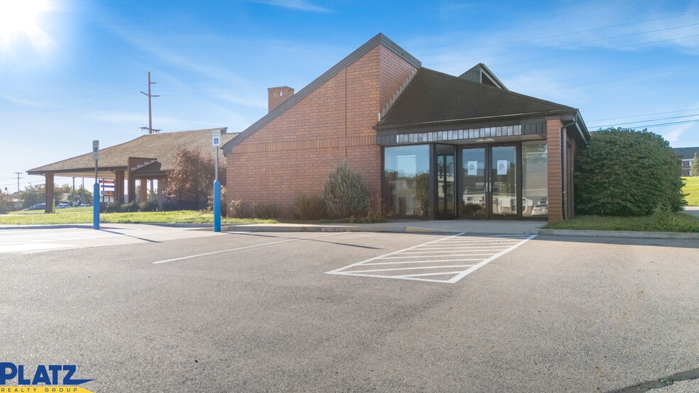 3667 Starrs Centre Dr, Canfield, OH for lease - Building Photo - Image 3 of 21