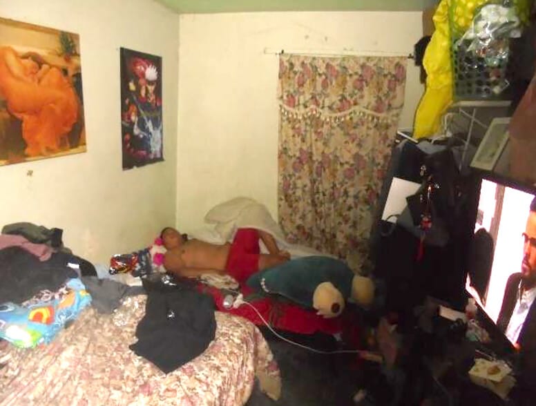 519 E Oaks St, Compton, CA à vendre - Photo intérieure - Image 2 de 13