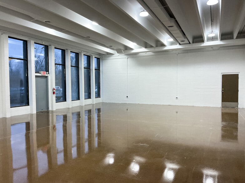 660-666 N Hague Ave, Columbus, OH for lease - Building Photo - Image 3 of 3