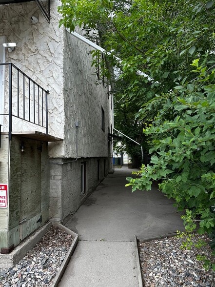 1610 Toronto St, Regina, SK for sale - Building Photo - Image 3 of 4