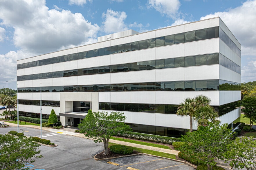 2021 Lakeshore Dr, New Orleans, LA for lease - Building Photo - Image 2 of 23