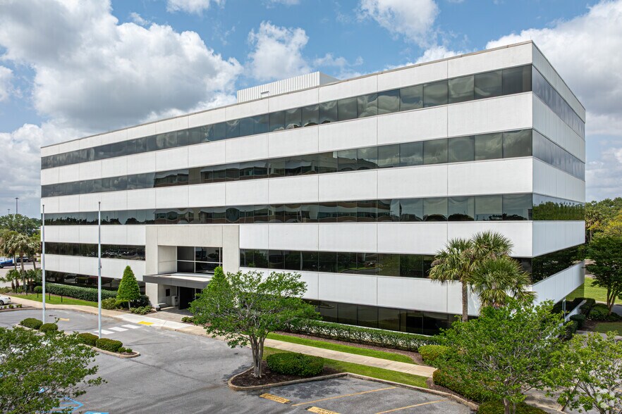 2021 Lakeshore Dr, New Orleans, LA à louer - Photo du bâtiment - Image 2 de 23