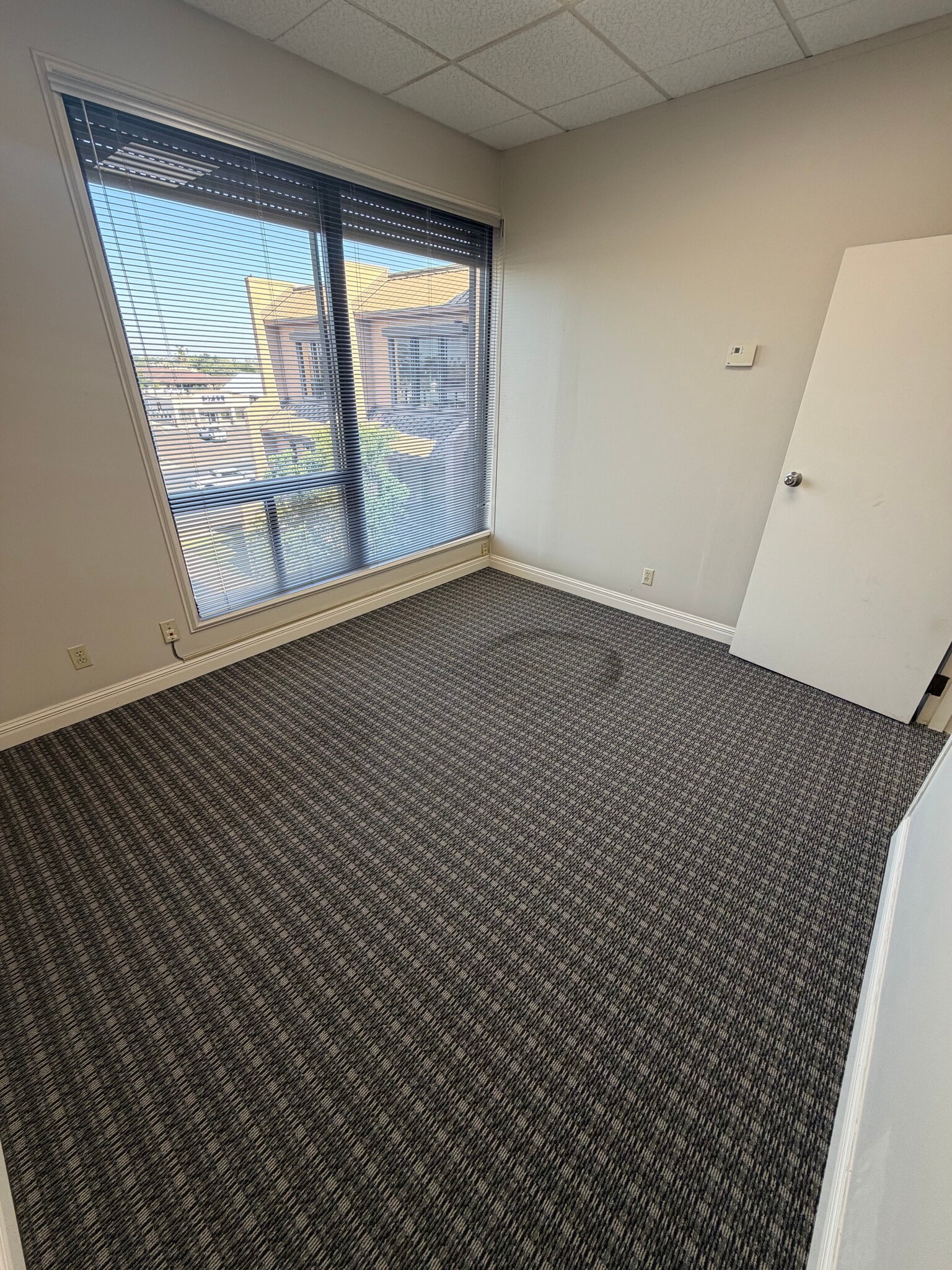 3700 N 10th St, McAllen, TX for lease Interior Photo- Image 1 of 6