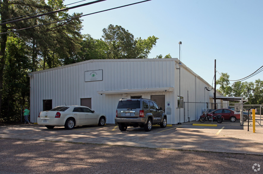 507 Bryant Rd, Conroe, TX à vendre - Photo du bâtiment - Image 2 de 3