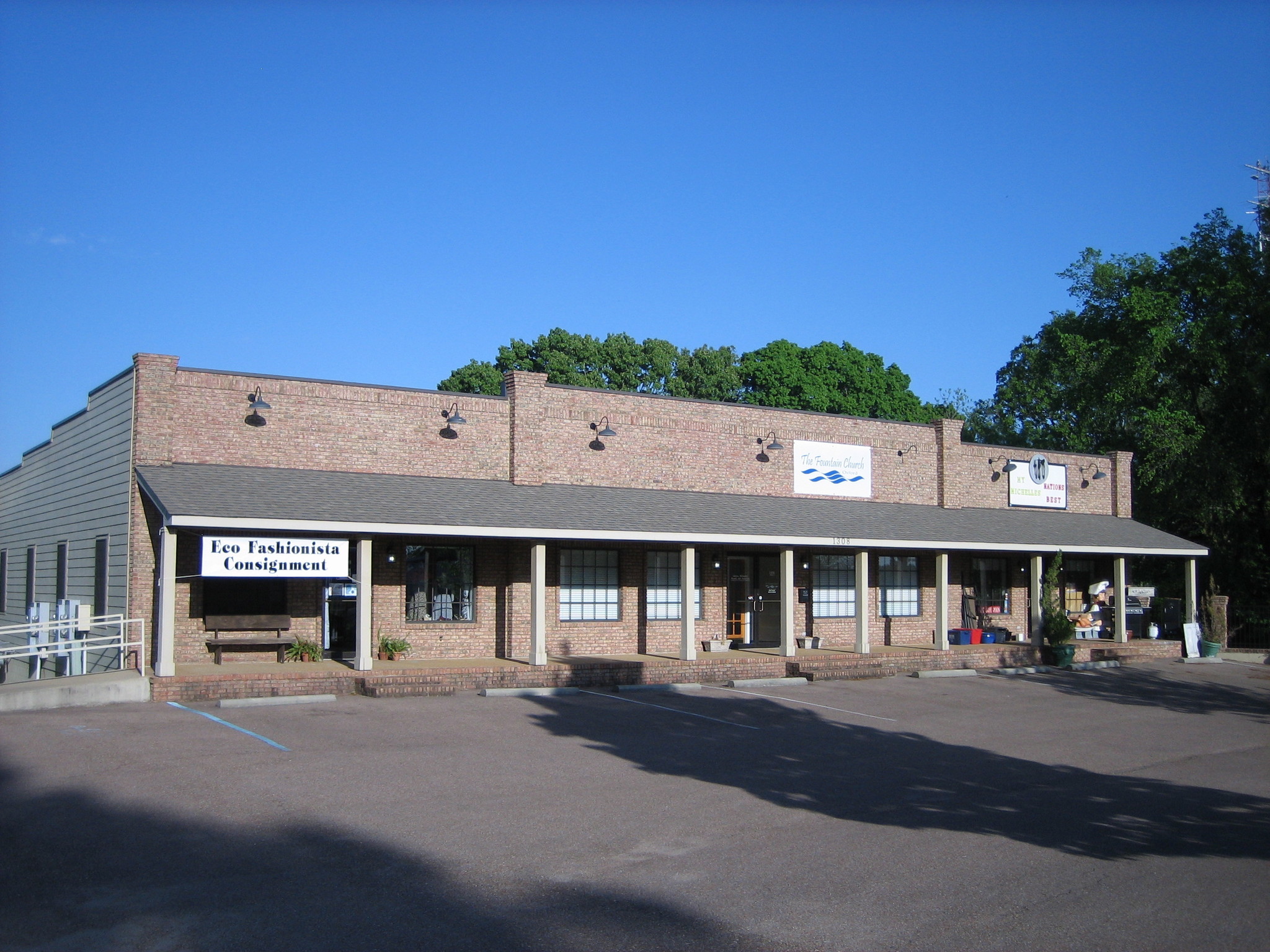 1308 N Lamar Blvd, Oxford, MS for sale Primary Photo- Image 1 of 1