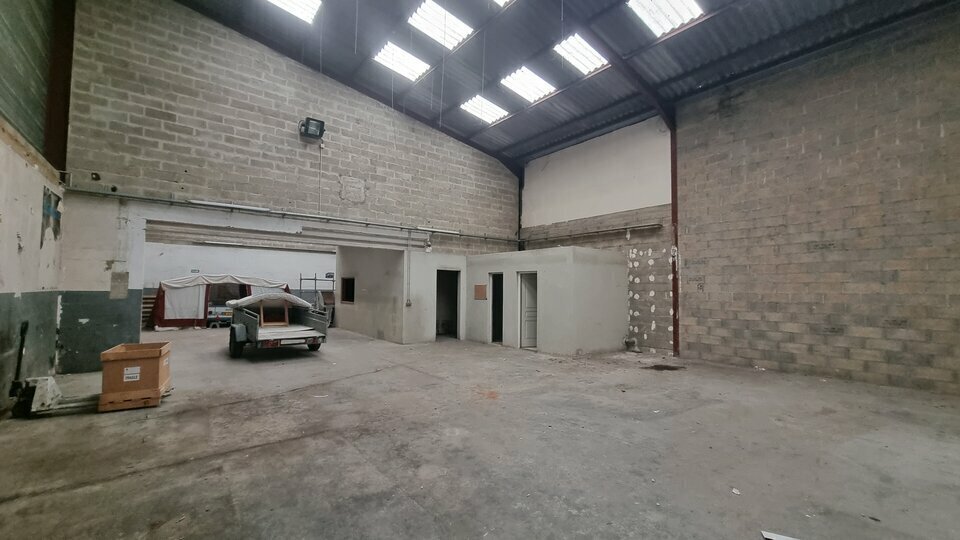 Retail in Roissy-en-Brie for lease Interior Photo- Image 1 of 38