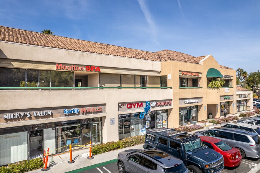 26921-27051 Moulton Pky, Aliso Viejo, CA à louer - Photo du bâtiment - Image 3 de 21