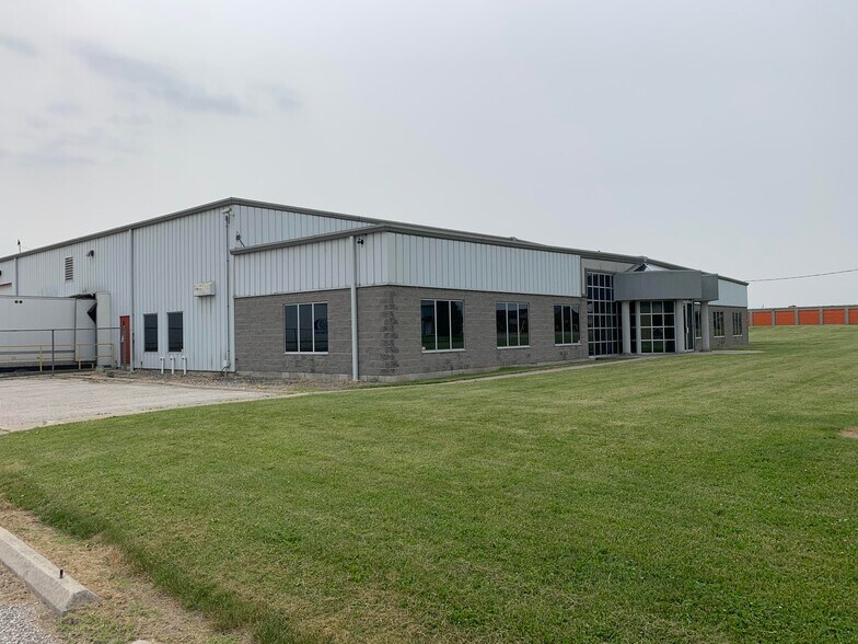 775 Gillard St, Wallaceburg, ON à vendre - Photo du bâtiment - Image 3 de 31