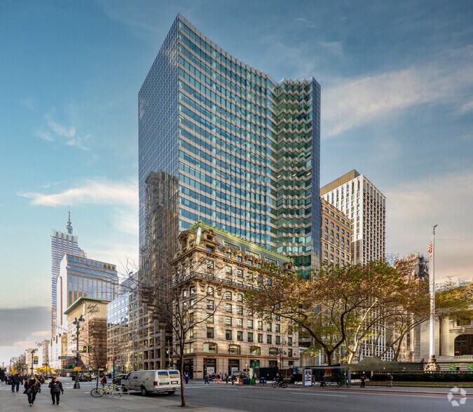 452 Fifth Ave, New York, NY à louer - Photo du bâtiment - Image 1 de 7