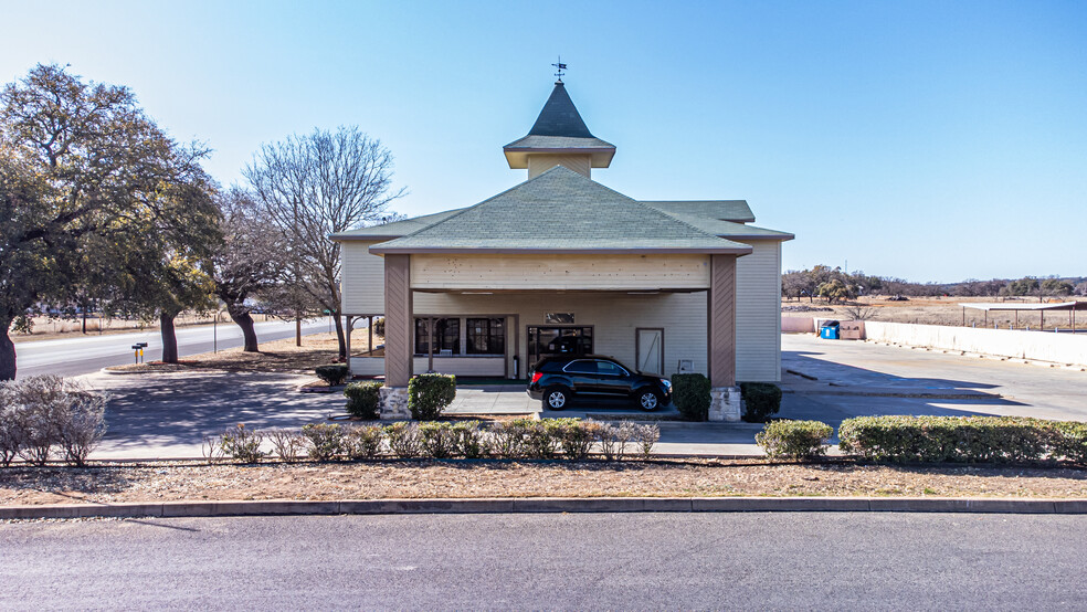 1220 N US Highway 87, Fredericksburg, TX à vendre - Photo principale - Image 1 de 1