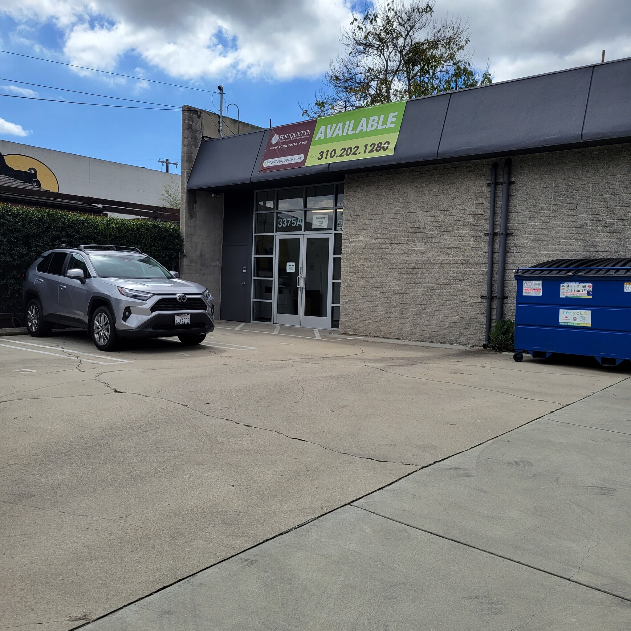 3375 Robertson Pl, Los Angeles, CA à louer Photo principale- Image 1 de 3