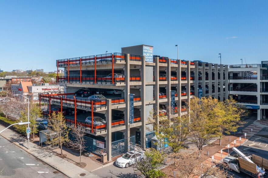 810 Memorial Dr, Cambridge, MA for lease - Building Photo - Image 2 of 23