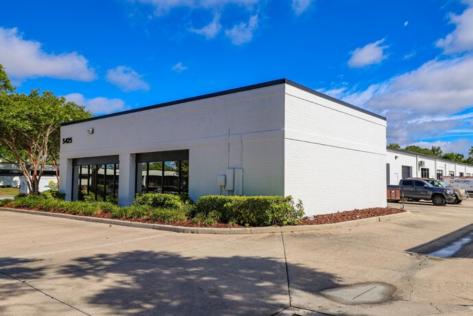 5402-5460 Beaumont Center Blvd, Tampa, FL for lease - Building Photo - Image 3 of 6