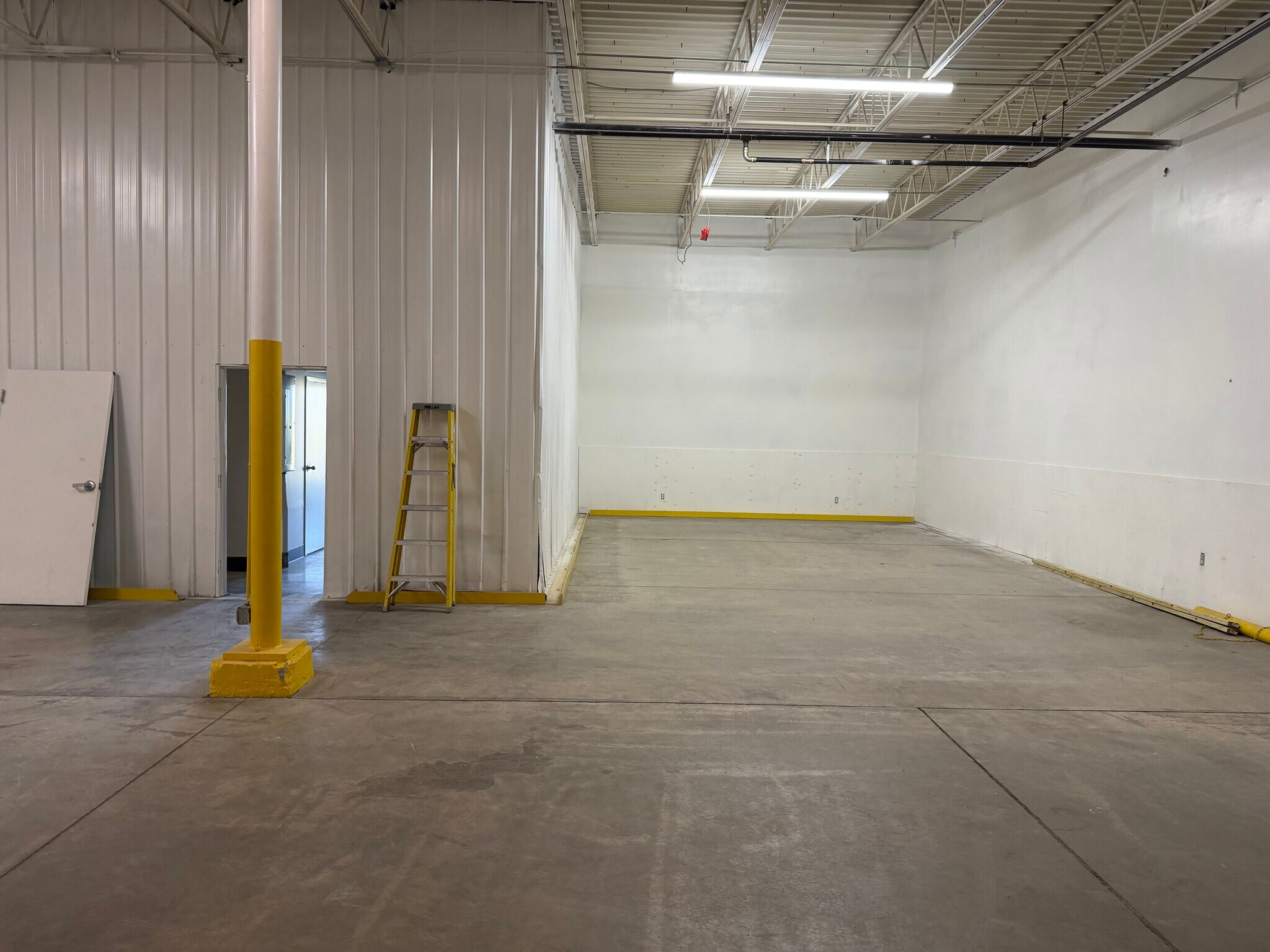 609-621 E Bigelow Ave, Findlay, OH for lease Interior Photo- Image 1 of 6