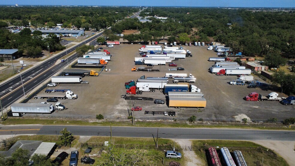 5403 Causeway Blvd, Tampa, FL à louer - Aérien - Image 3 de 14