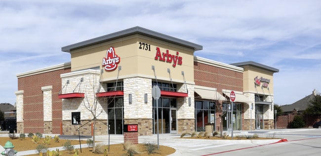 Plus de détails pour 2731 Little Elm Pky, Little Elm, TX - Commerce de détail à louer