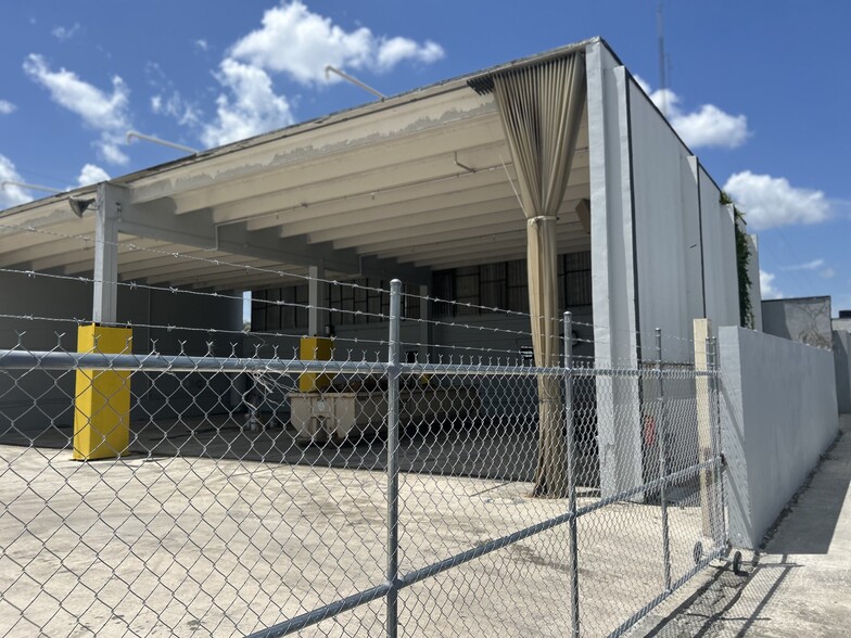 5659 Plunkett St, Hollywood, FL for lease - Building Photo - Image 2 of 12