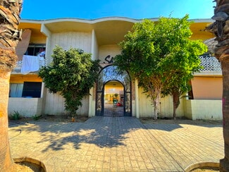 Plus de détails pour 6956 Kester Ave, Van Nuys, CA - Multi-résidentiel à vendre