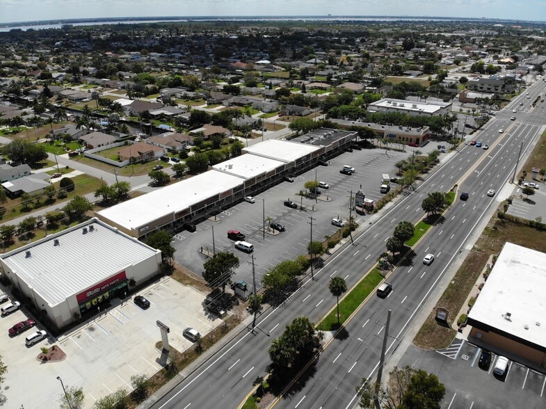 1109-1131 Del Prado Blvd S, Cape Coral, FL for lease - Building Photo - Image 3 of 7
