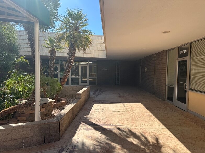 1355 Ramar Rd, Bullhead City, AZ à louer - Photo du bâtiment - Image 2 de 2