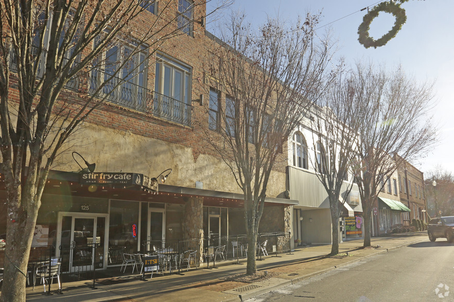 123-133 Broad St, Kingsport, TN à vendre - Photo principale - Image 1 de 1