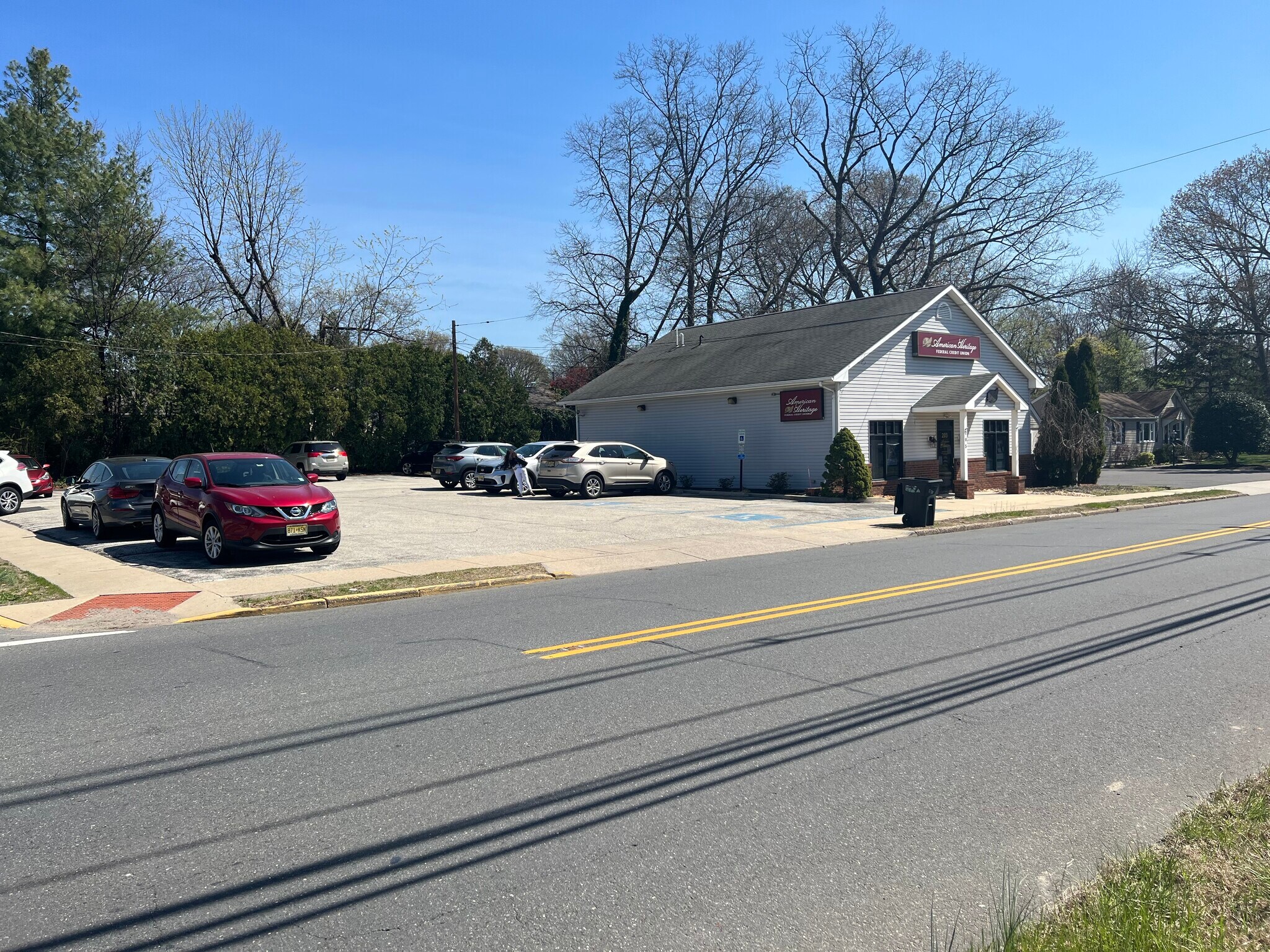 203 E Browning Rd, Bellmawr, NJ à vendre Photo principale- Image 1 de 29