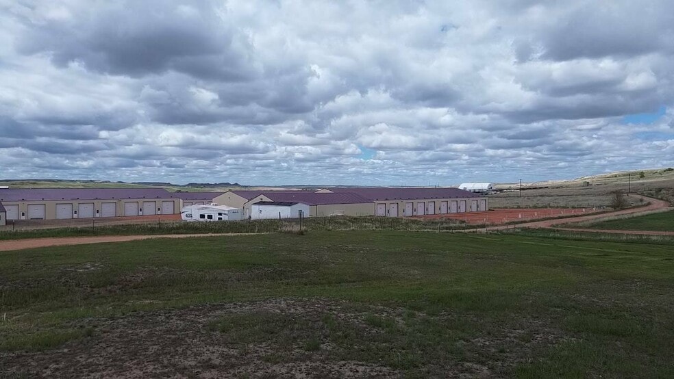 2052 NW 125th Ave, Watford City, ND à vendre - Photo du bâtiment - Image 3 de 40