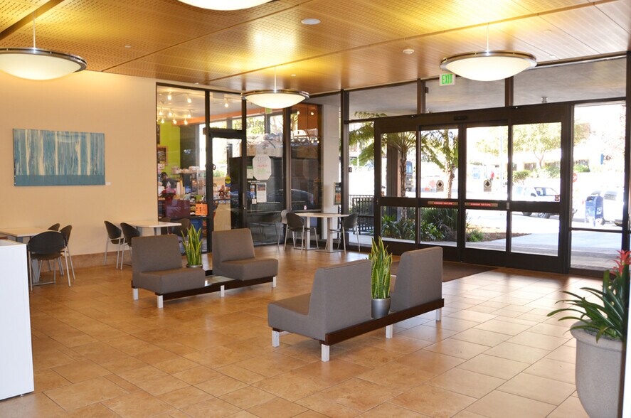 3300 Webster St, Oakland, CA à louer - Photo intérieure - Image 2 de 5