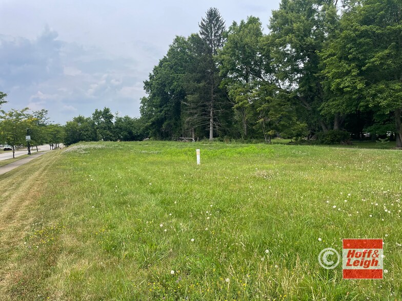 169 East Ave, Tallmadge, OH à vendre - Photo du bâtiment - Image 3 de 4