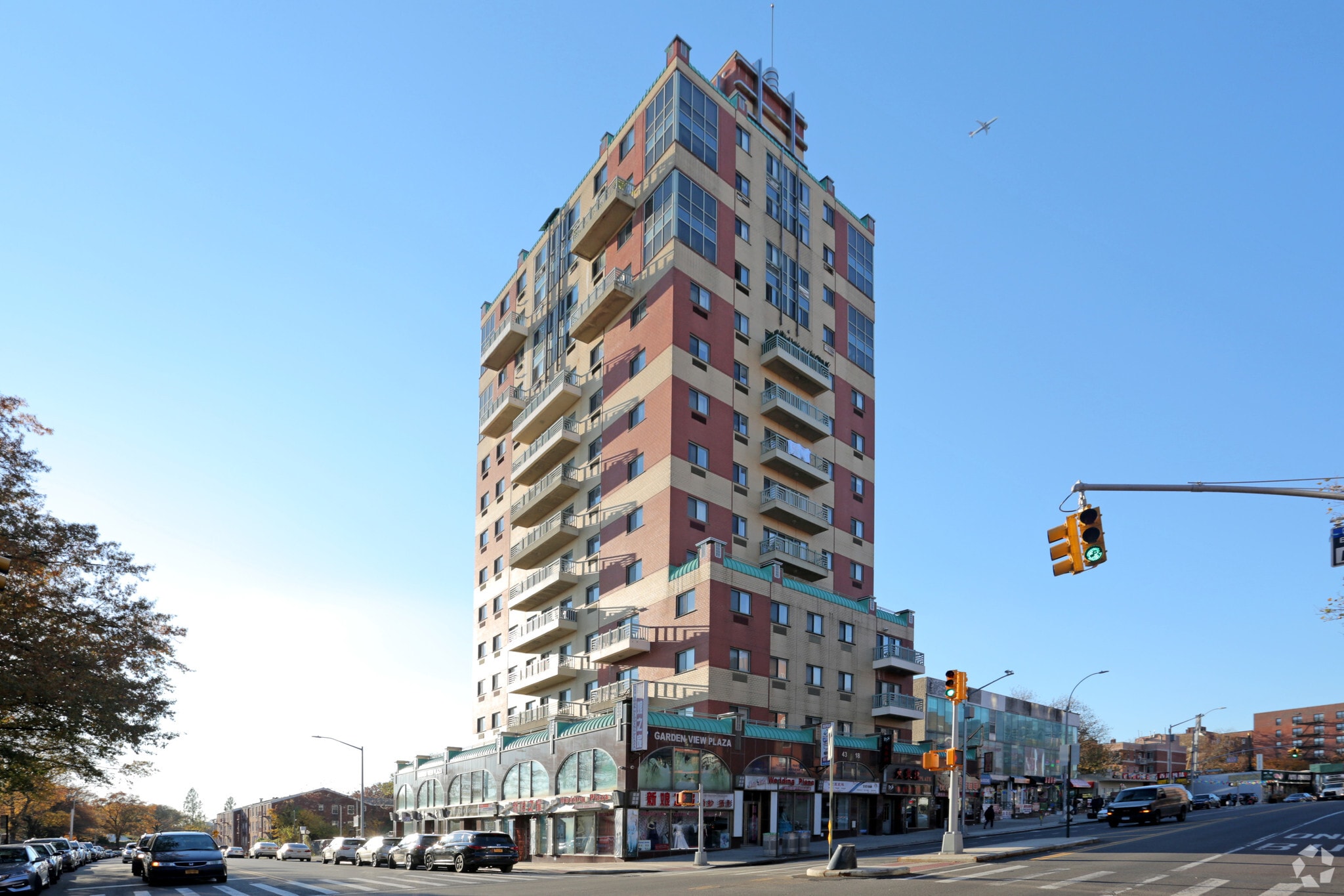 43-18 Main St, Flushing, NY for lease Primary Photo- Image 1 of 9