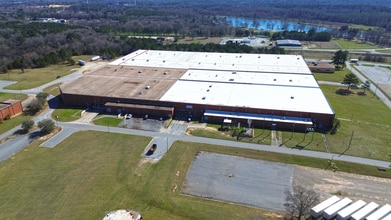 903 Fontaine Rd, Phenix City, AL à louer Photo du bâtiment- Image 2 de 7