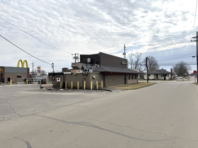 524 W 30th St, Connersville, IN for lease - Building Photo - Image 2 of 14