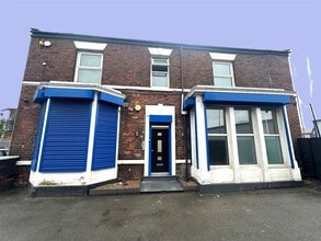 6 Wortley Moor Rd, Leeds for lease Building Photo- Image 1 of 9