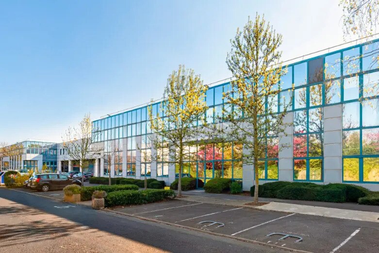 Office in Fresnes for lease - Building Photo - Image 2 of 2