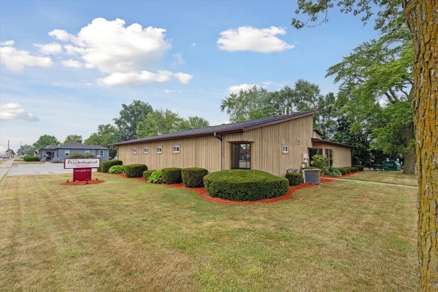 615 S Euclid Ave, Bay City, MI for sale - Building Photo - Image 2 of 60