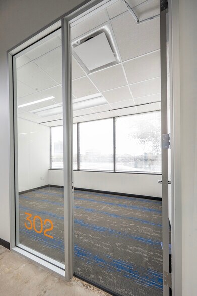 5757 Woodway Dr, Houston, TX à louer - Photo intérieure - Image 3 de 11