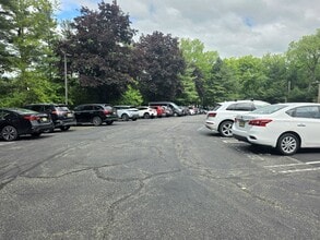 1 Executive Blvd, Suffern, NY à louer Photo intérieure- Image 2 de 25