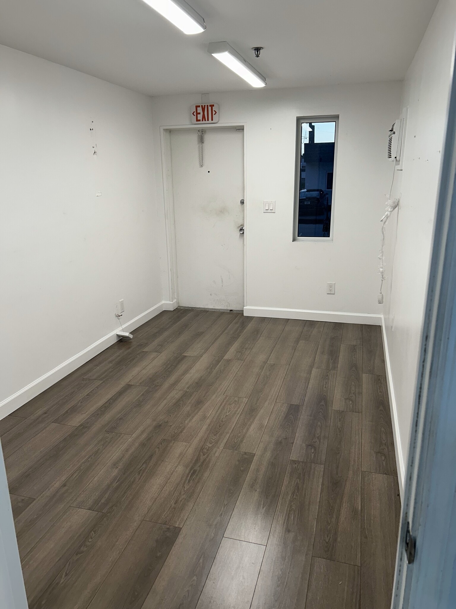 5042-5054 NE 12th Ave, Fort Lauderdale, FL à louer Photo du bâtiment- Image 1 de 4