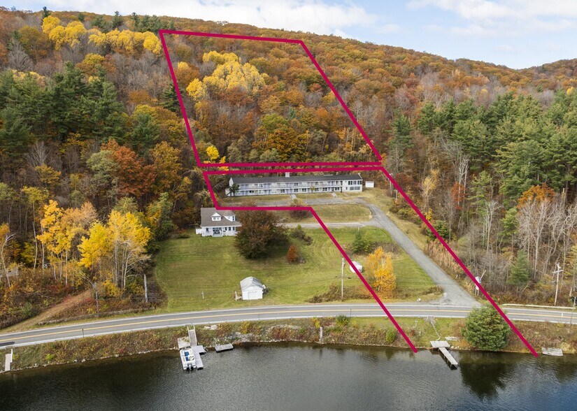 165 Queechy Lake Dr, Canaan, NY à vendre - Photo du bâtiment - Image 1 de 23