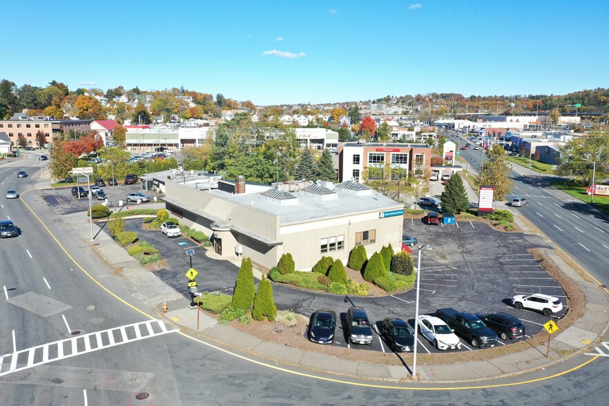 400 Grove St, Worcester, MA à vendre - Photo du bâtiment - Image 1 de 1