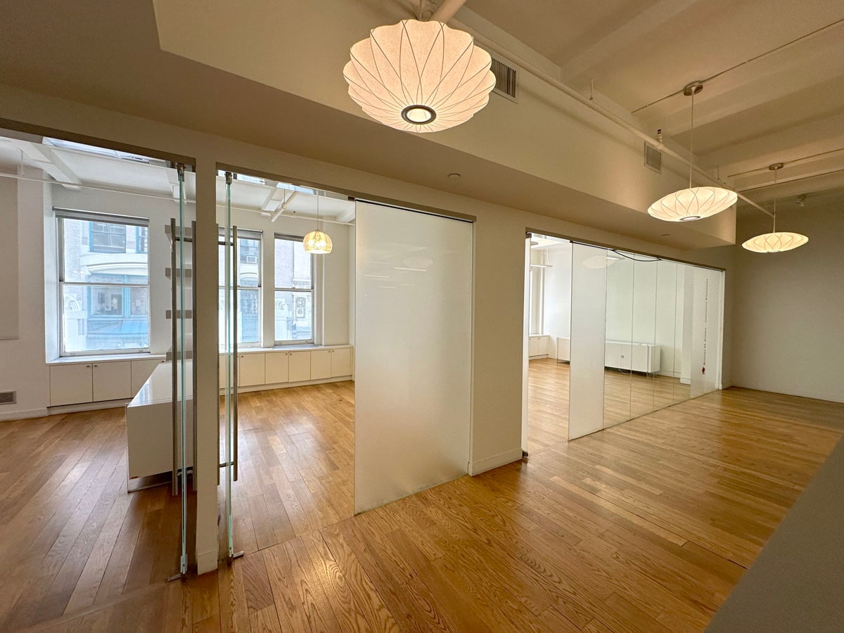 18-20 W 21st St, New York, NY for lease Interior Photo- Image 1 of 4