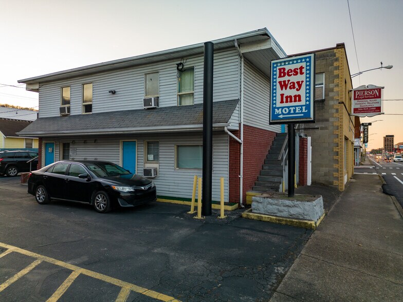 5311 Maccorkle Ave SE, Charleston, WV for sale - Building Photo - Image 2 of 20