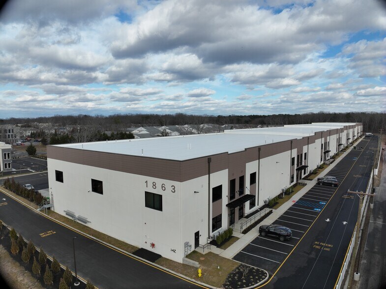 1863 Lakewood Rd, Toms River, NJ à louer - Communauté Matterport - Image 2 de 26