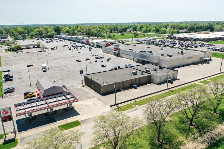 1900-2092 N Jefferson St, Huntington, IN à louer - Photo du bâtiment - Image 3 de 7