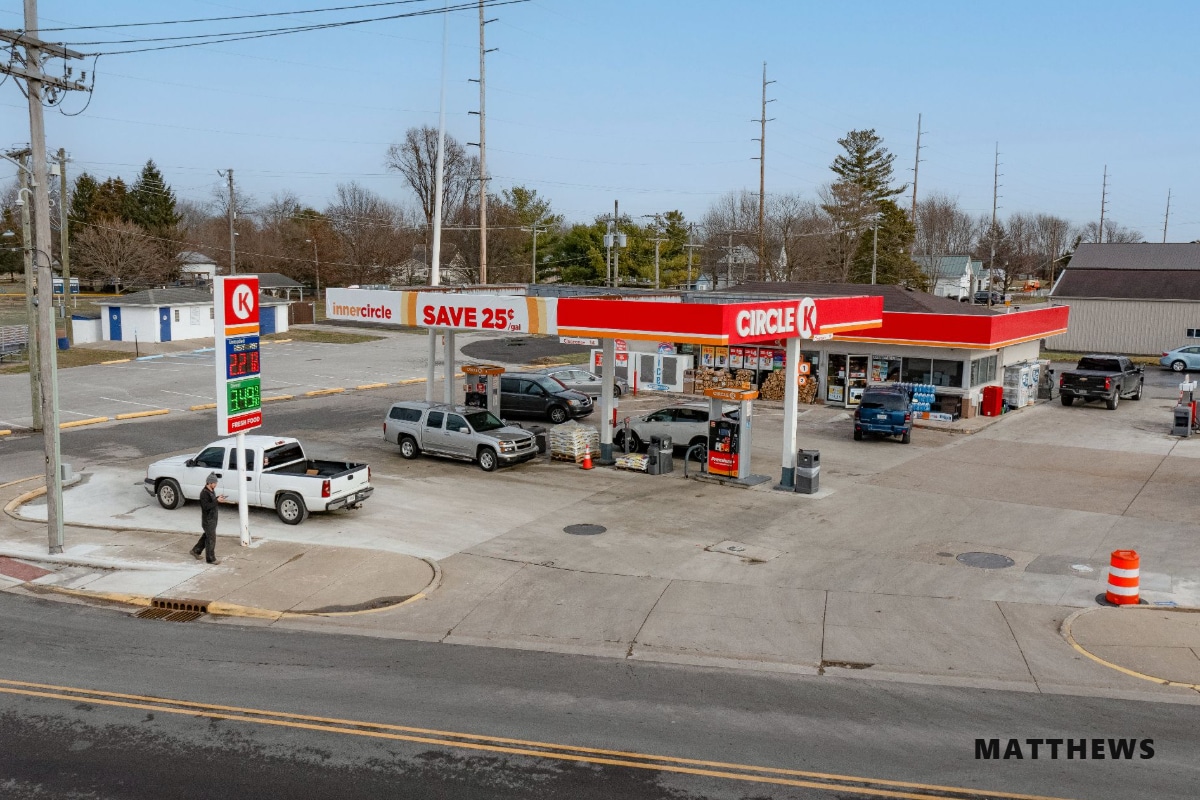 301 N Meridian St, Pittsboro, IN for sale Primary Photo- Image 1 of 4