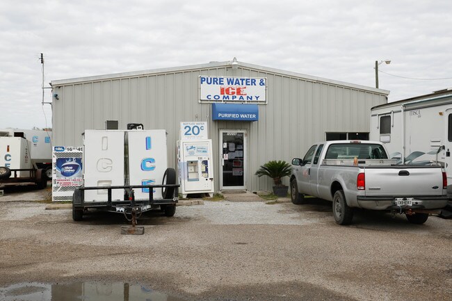 More details for 10236 Leopard St, Corpus Christi, TX - Industrial for Lease