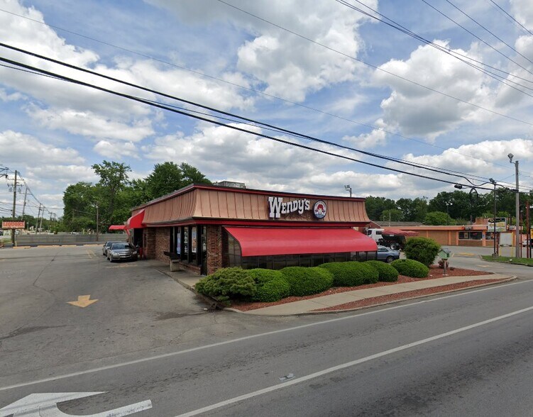 5101 Preston Hwy, Louisville, KY à louer - Photo du bâtiment - Image 1 de 2