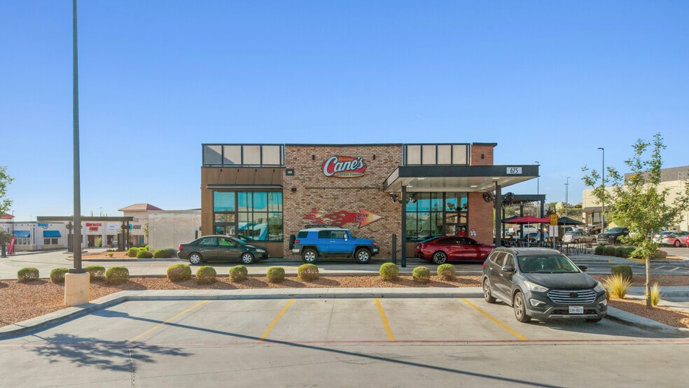 675 Sunland Park Dr, El Paso, TX for sale - Building Photo - Image 3 of 10